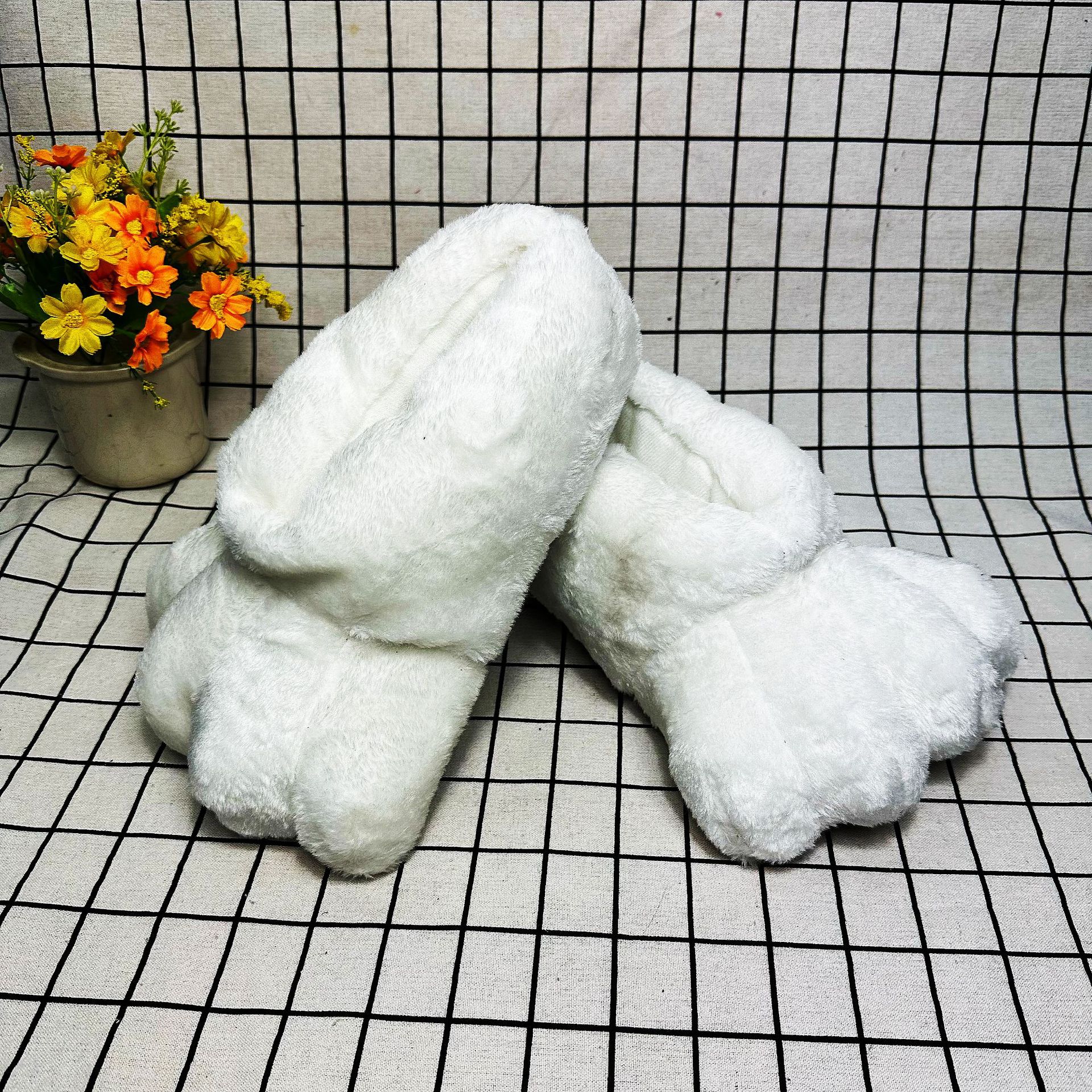 In Stock Rabbit Paw Slippers H - Baby Gate Stairs incelemesi ve fiyatı